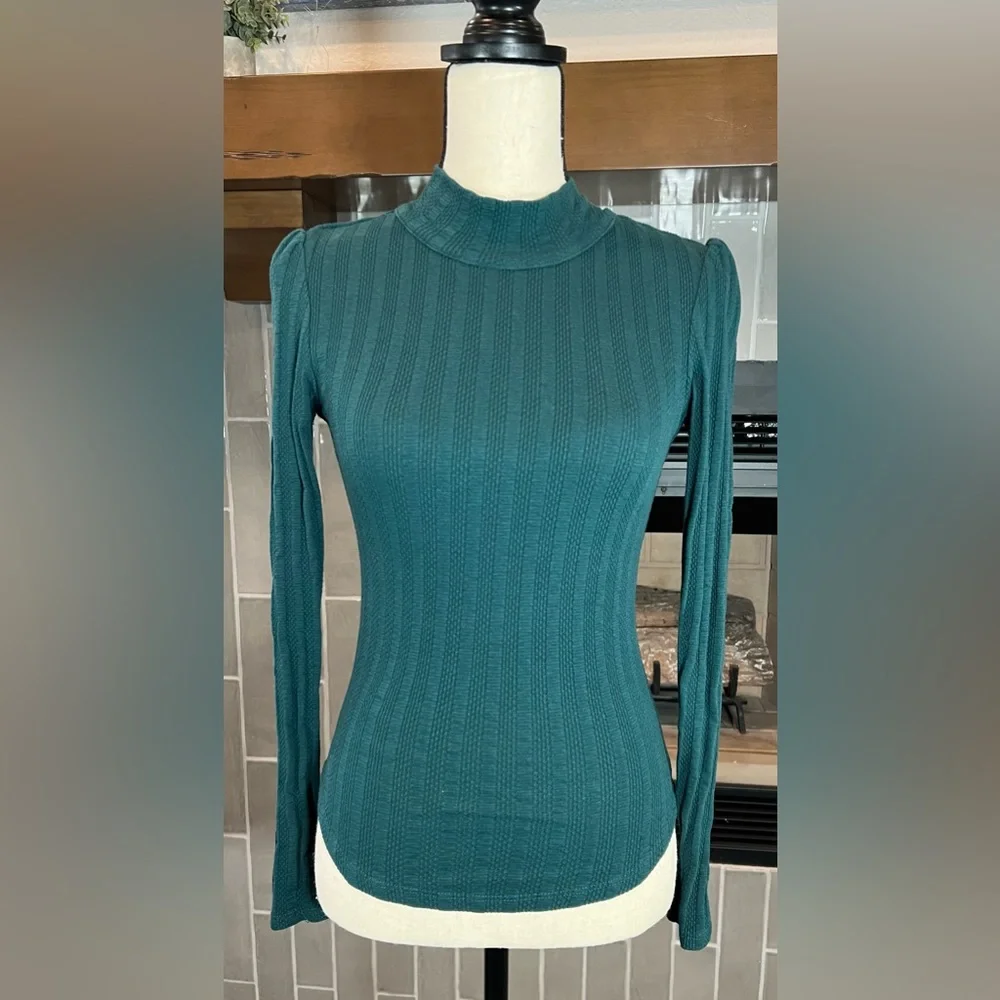 #855 Free People party in the back Keyhole back Scarf Tie Long Sleeve Blouse XS - Picture 5 of 9